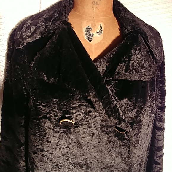 Aristocrat Jackets & Blazers - ROADKILL....    Faux road kill coat!!!